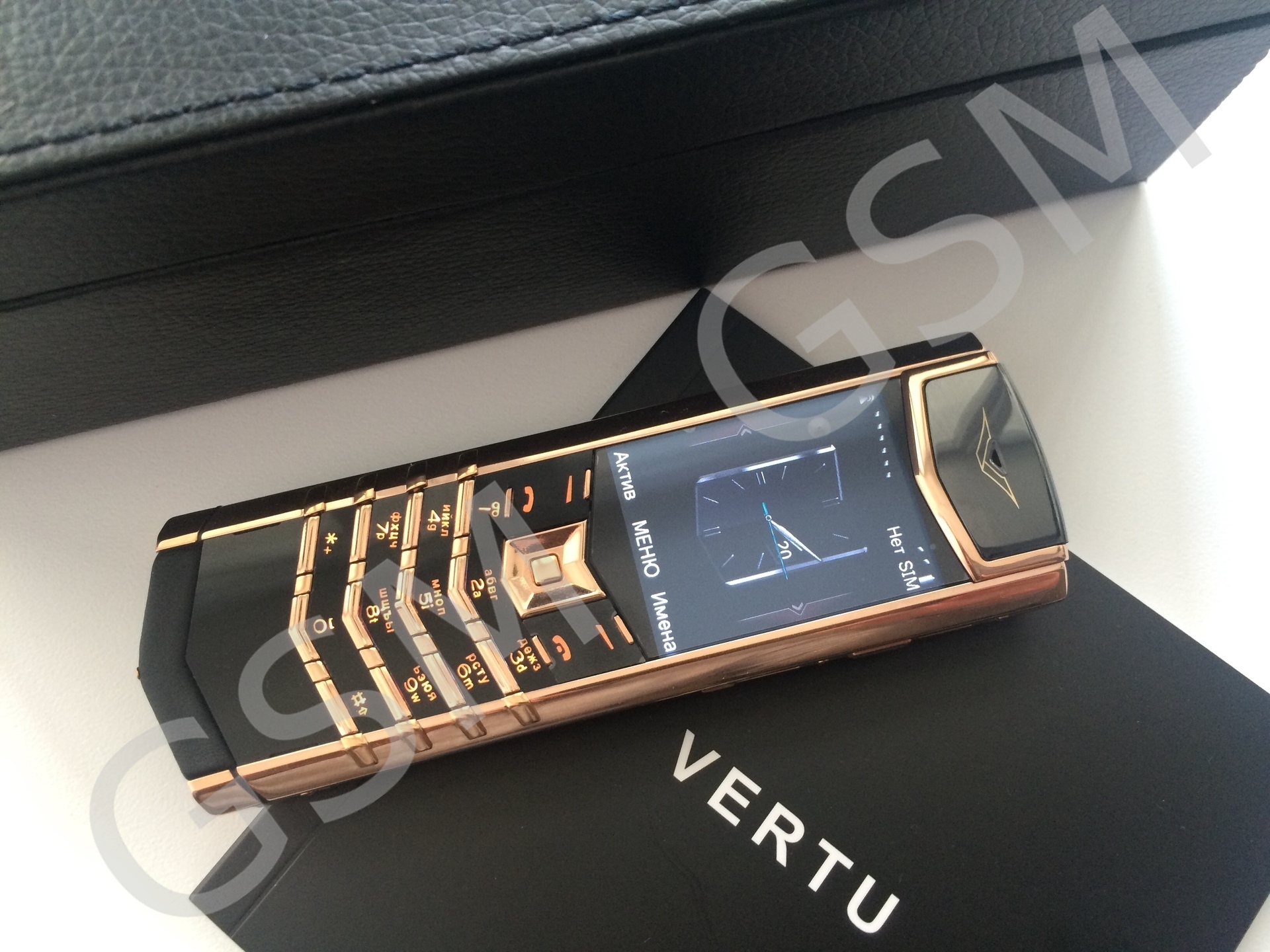 Vertu Signature S Design Gold - низкие цены, широкий ассортимент