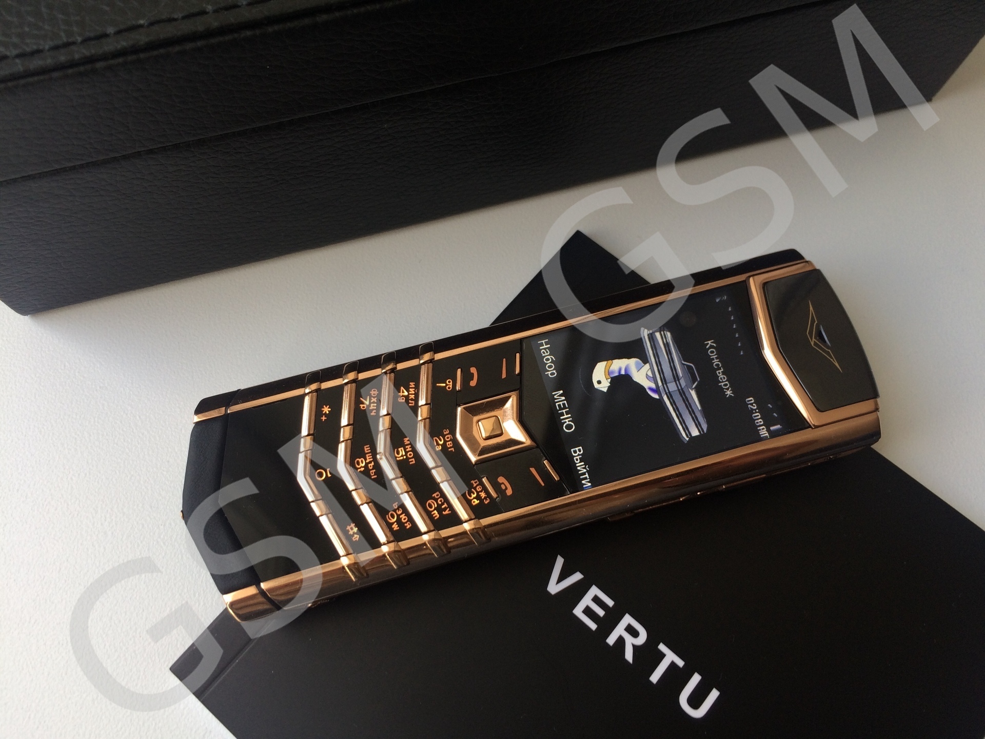 Vertu Signature S Design Gold - низкие цены, широкий ассортимент